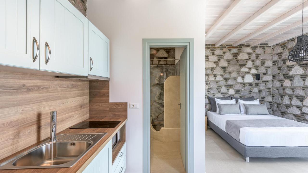 Thea Sunset Suites Mytakas Екстериор снимка