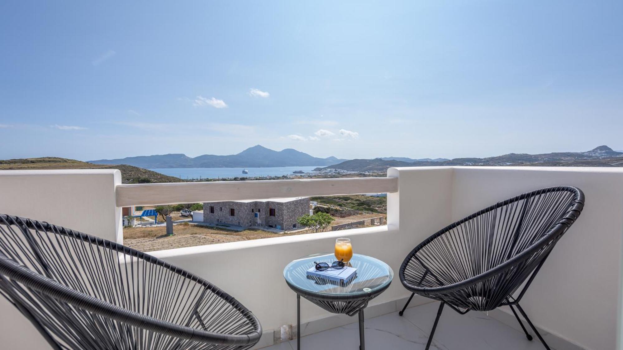 Thea Sunset Suites Mytakas Екстериор снимка