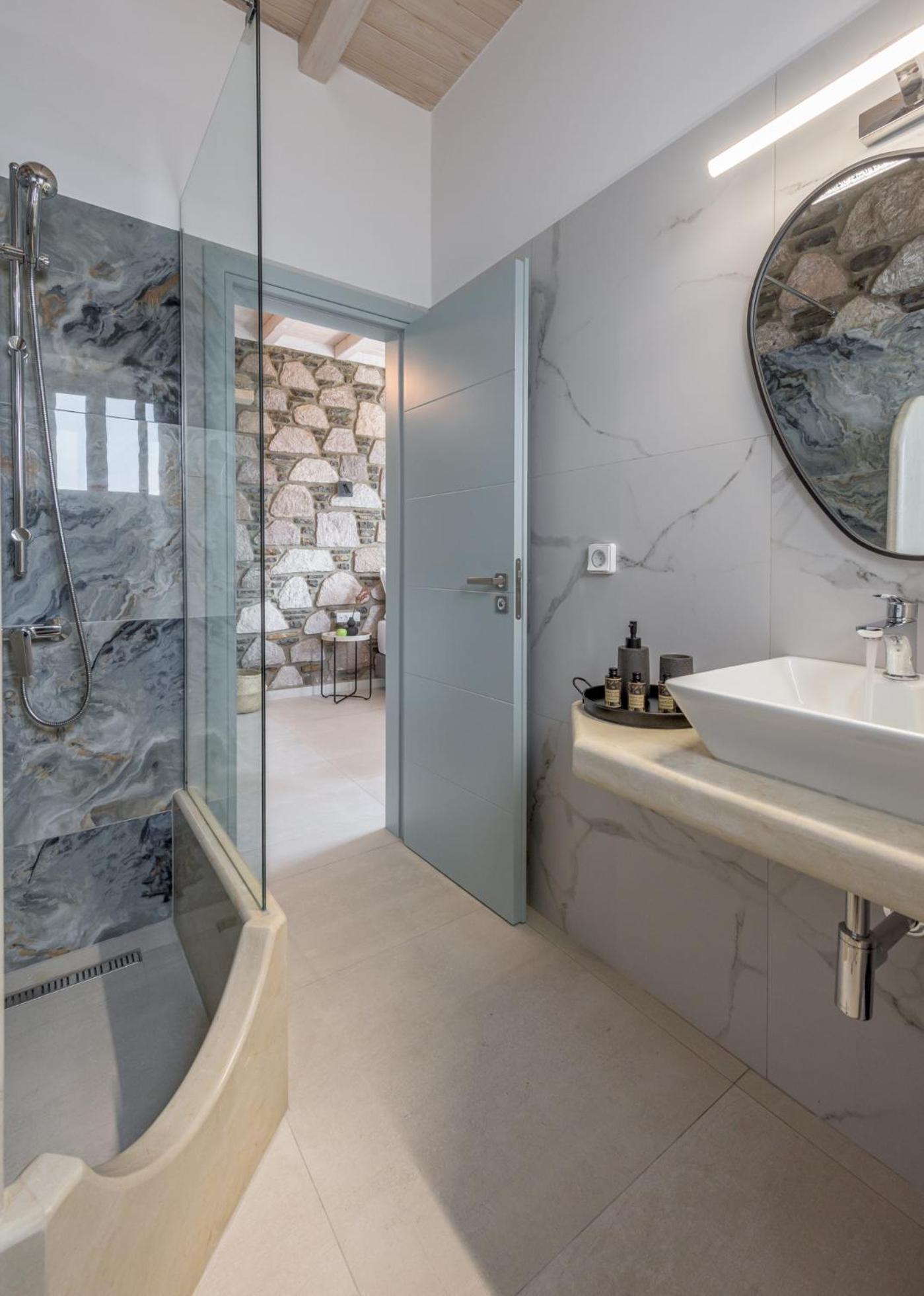 Thea Sunset Suites Mytakas Екстериор снимка